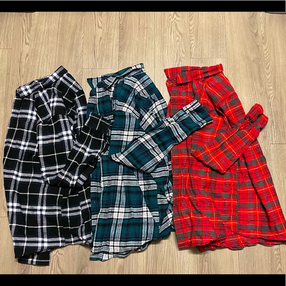 Bundle Of Pacsun Flannels Size Large ! - image 1